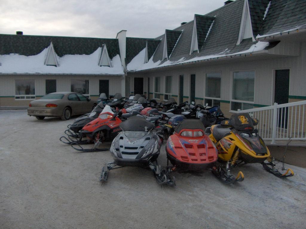 Motel Royal Cabano Экстерьер фото