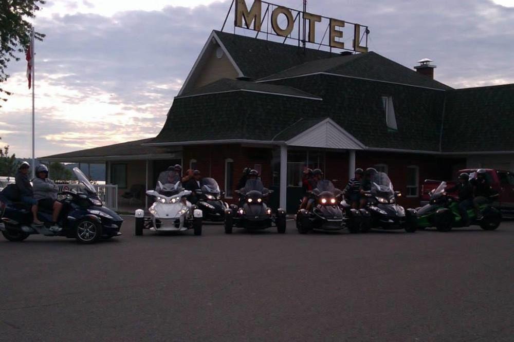 Motel Royal Cabano Экстерьер фото