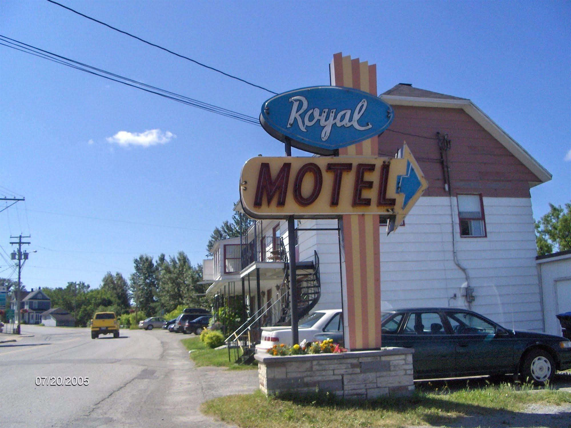 Motel Royal Cabano Экстерьер фото