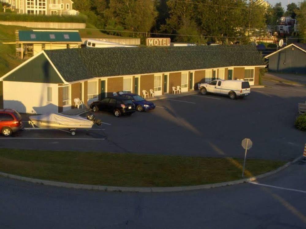 Motel Royal Cabano Экстерьер фото